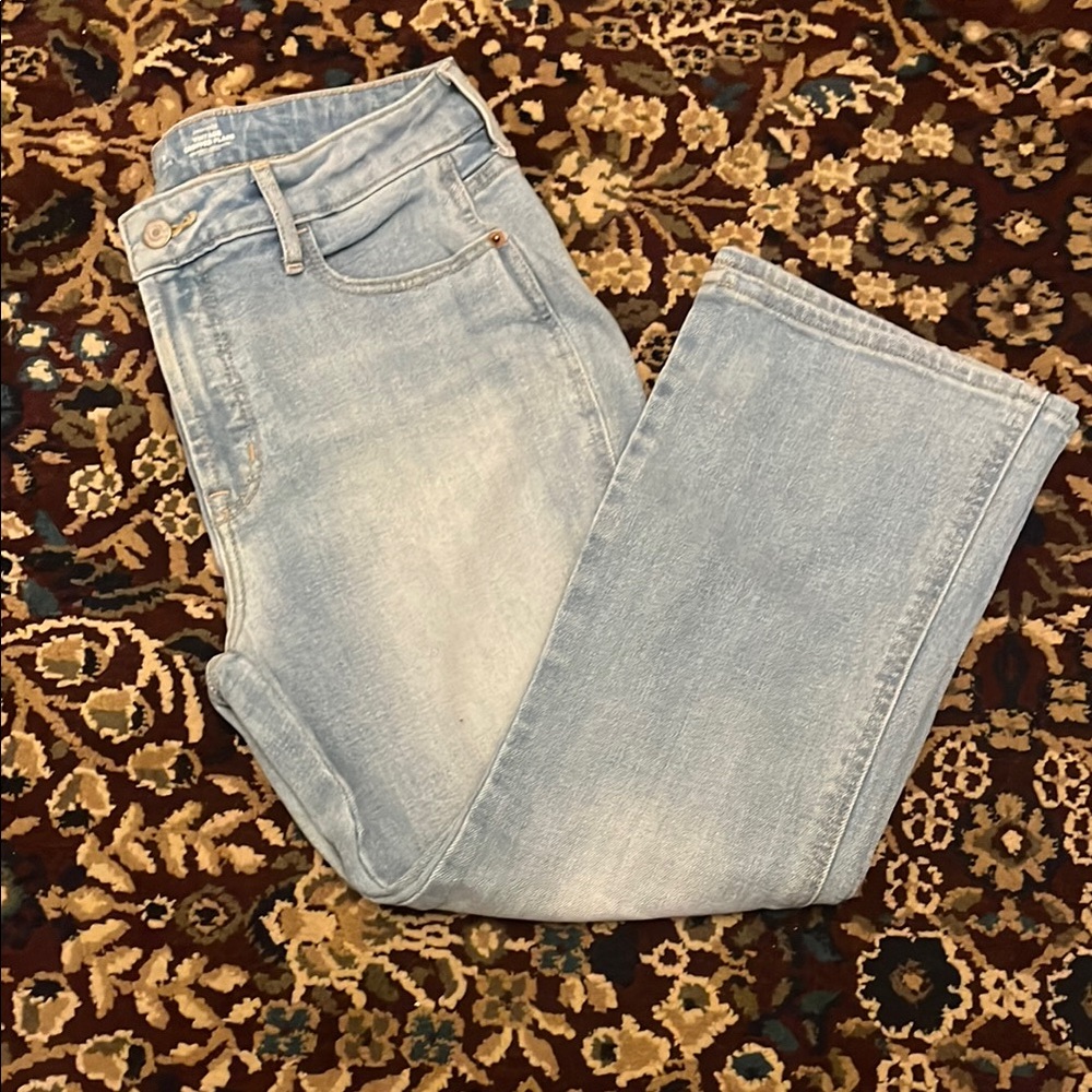 NWOT Old Navy Cropped Flare Jeans